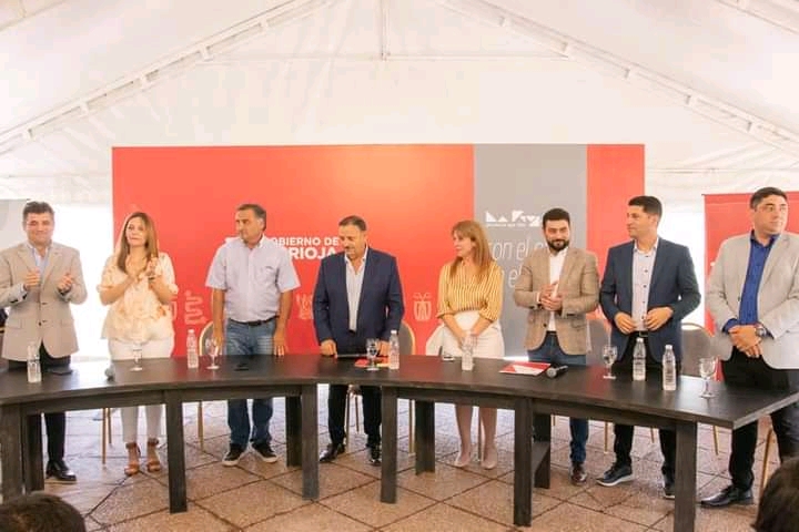 FB_IMG_16699479652719902