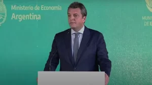 sergio-massa-anuncios-monotributo-escobar