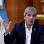 Sin reservas, Caputo busca deuda para afrontar pagos de enero